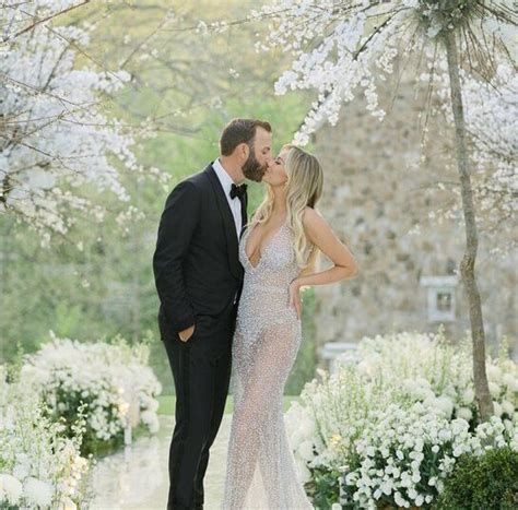 Paulina Gretzky Shares First Official Wedding Photos