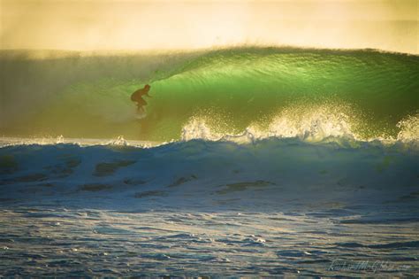 Surfing Narrabeen - Richard McGibbon Photography