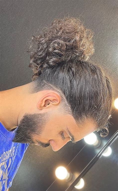 Pin By Dio Gomez On Peinados Pelo Rizado Hombre In Long Curly