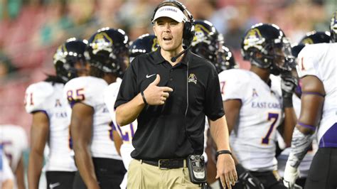 Oklahoma tabs East Carolina's Lincoln Riley to replace Josh Heupel as ...