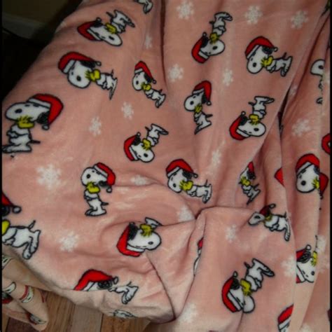 Berkshire Bedding Snoopy Throw Blanket Peanuts Snoopy Woodstock Christmas Soft Plush Fleece