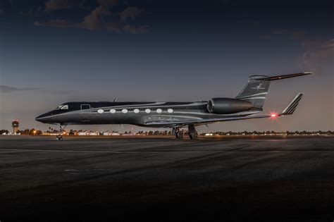 GULFSTREAM G550 - Silver Air Private Jets