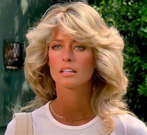 Pin By Cynthia Basich On Actresses Farrah Fawcet Farrah Fawcett Beautiful Blonde