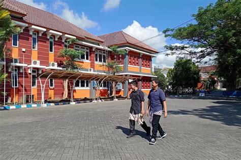 SMAN 2 LUMAJANG TERATAS Ini SMA Negeri Terbaik Di Kabupaten Lumajang