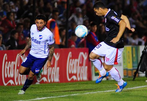 Nacional ganó 3-1 a River Plate y no se baja de la punta - Teledoce.com