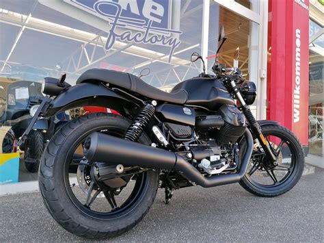 Neufahrzeug Moto Guzzi V7 Stone Nero Ruvido Bike Factory St Pölten