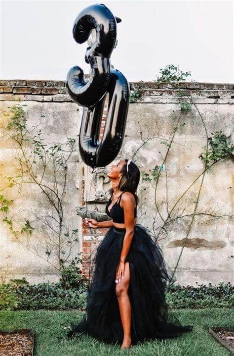 70 Best 30th Birthday Photoshoot Ideas For Her Tips Poses Outfits