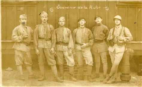 Militaire Carte Photo Soldats D Un R Giment Souvenir De La Ruhr Eur