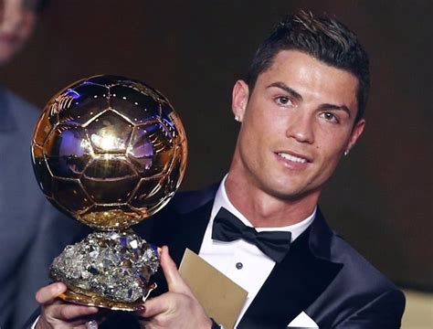 Cristiano Ronaldo Iguala A Messi Con El Quinto Balón De Oro