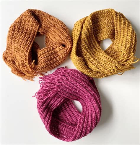 Beginner Colorful Crochet Scarves - Daisy Farm Crafts