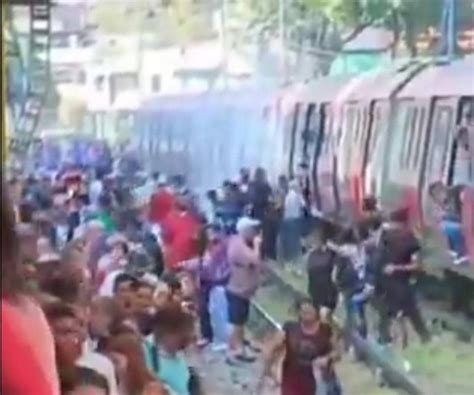 Metro De Caracas Usuarios Fueron Desalojados De La Estaci N Ca O