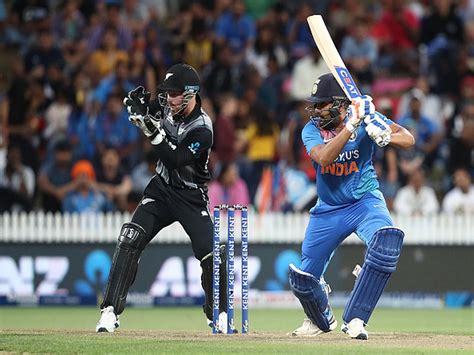 Ind Vs Nz 3rd T20i रोहित शर्मा दस हजारी मनसबदार हे शिखर सर करणारा