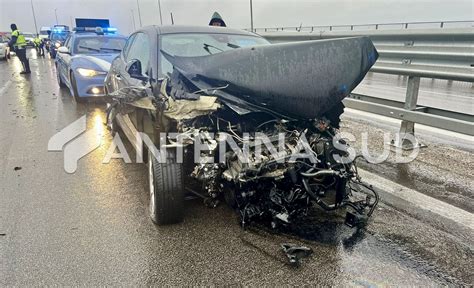 Taranto Auto Sbanda Sul Punta Penna Tragedia Sfiorata