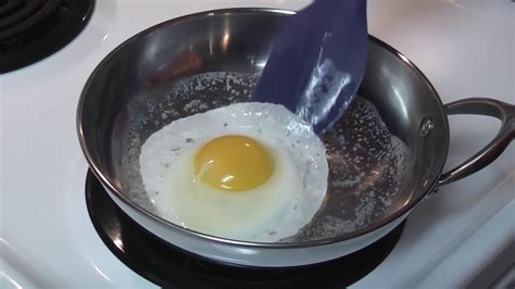 How To Cook Eggs In Stainless Steel Low And Slow Without Sticking Youtube