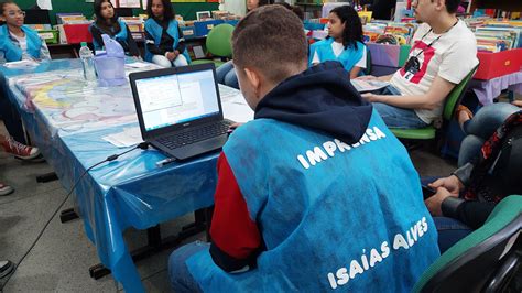 Professores E Alunos Da Rede Municipal Do Rio Realizam Atividades E