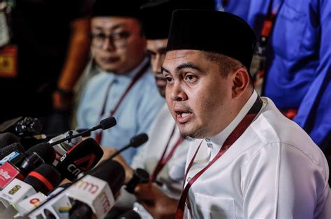 We Re Not Forcing DAP To Apologise Says Umno Youth Chief The Star