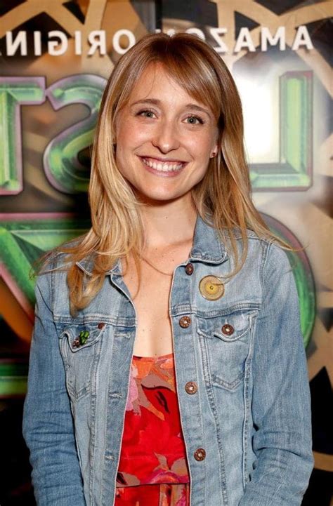 Allison Mack Allegedly Approached Kelly Clarkson And Emma Watson On