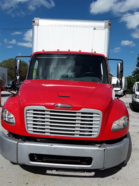 2016 Freightliner M2 106 For Sale 26 Box Non Cdl 658217