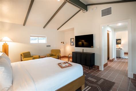 hillside king suite  soaking tub murrieta hot springs resort