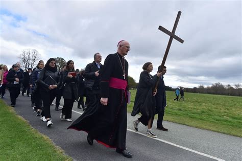 Irlande larchevêque de Dublin réagit aux révélations dabus sexuels