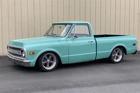 1969 Chevrolet C10 Custom Pickup