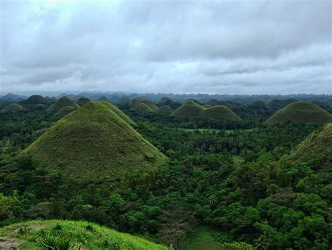 Philippines Sagbayan Batuan Carmen Bohol Chocolate Hills Dec 2005 13