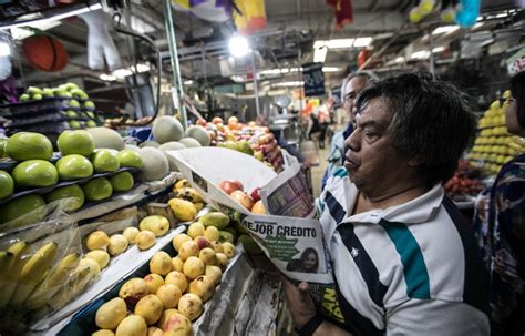 Cucuruchos sustituyen a las bolsas de plástico en mercados