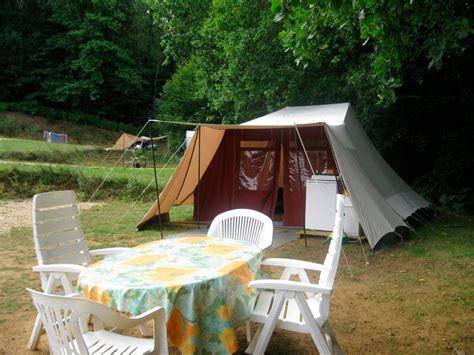 Le Peyret Bas Kamperen Logeren Bij Kleine Campings En France