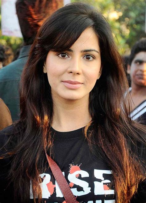 Kirti Kulhari Facts Age Wiki Biography Height Weight Affairs Net