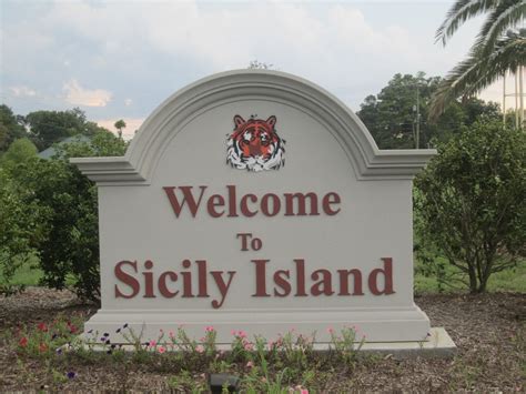 Sicily Island Funeral Homes, funeral services & flowers in Louisiana