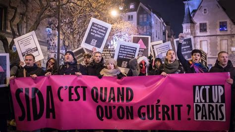 L Quipe Dirigeante D Act Up Paris D Missionne Une Cons Quence