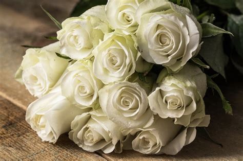 White Rose Bouquet Images - Free Download on Freepik