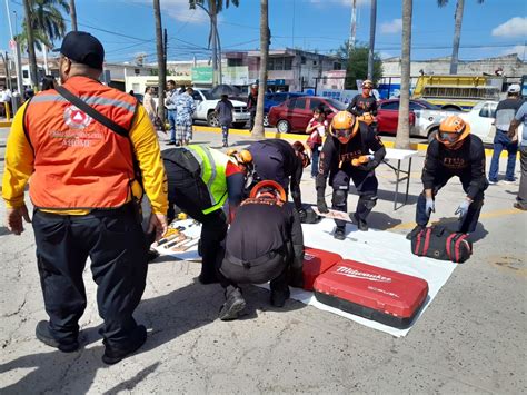 Realizan Simulacro De Sismo En La Explanada Del Palacio Municipal