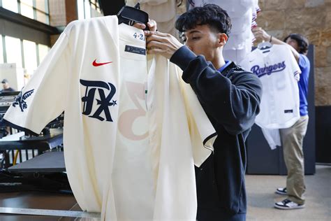 Photos: Rangers City Connect jerseys debut at Globe Life Field