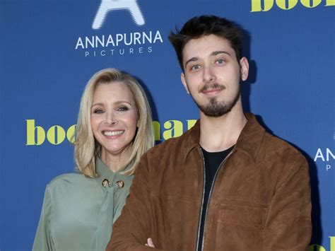 The Son Lisa Kudrow Was Pregnant With On 'Friends' Is All Grown Up ...