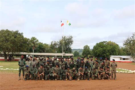 Les Forces armées de Côte dIvoire formées au combat infanterie