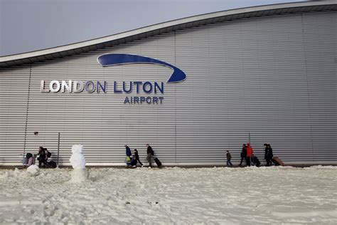 Bruselas Da El Visto Bueno Al Control De Londres Luton Por Aena Y El