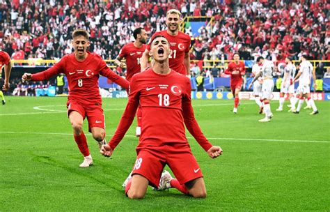 Türkei gegen Portugal jetzt live im Free TV und Stream Wo läuft EM