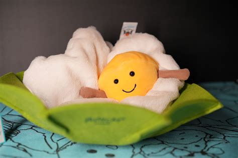 Jellycat Amuseable Fried Egg Meekogo