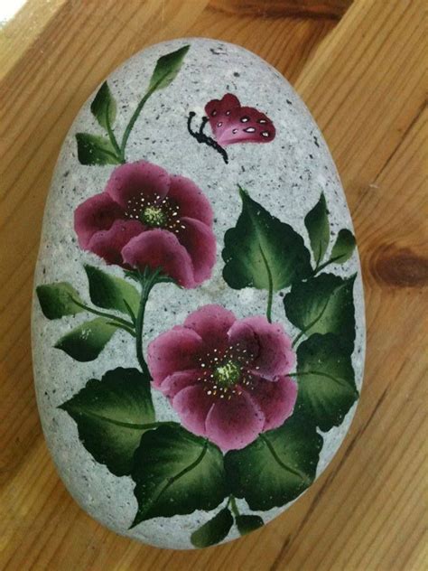 516 Best Painted Flowers On Rocks Images On Pinterest Painted Rocks