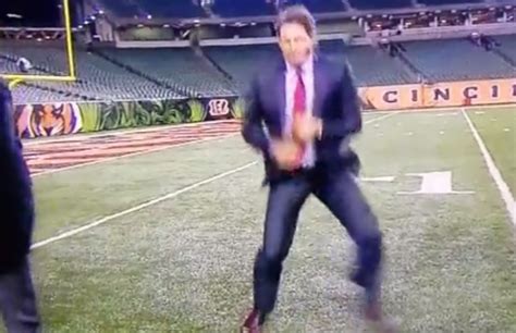 Steve Young Tries to Do the Ray Lewis Dance, Looks Ridiculous Doing It ...