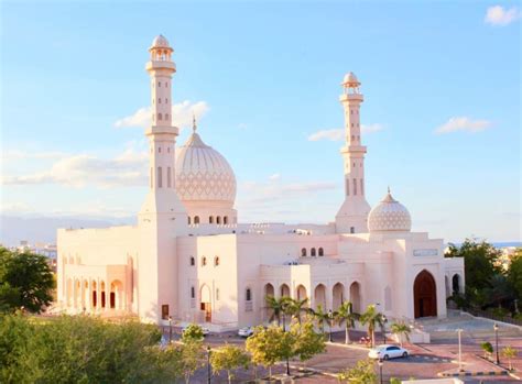 The Perfect 7-Day Oman Itinerary - Muslim Travel GoTo