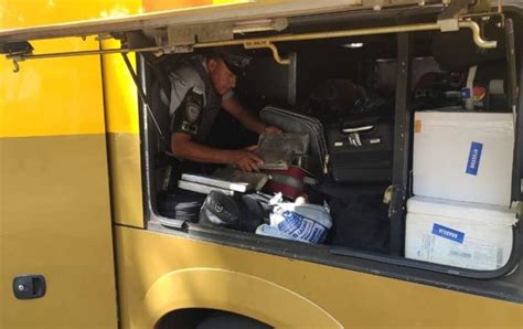 Passageira De ônibus é Presa Após Ser Flagrada Com Maconha Em Mala Em