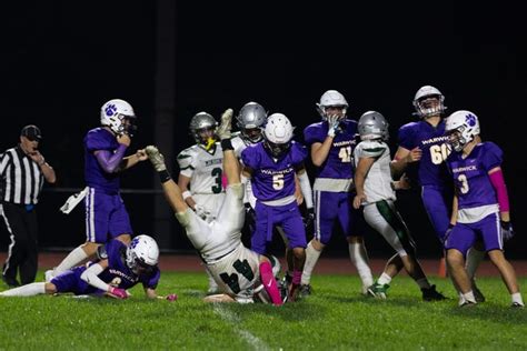 Minisink Valley football vs. Warwick photo gallery