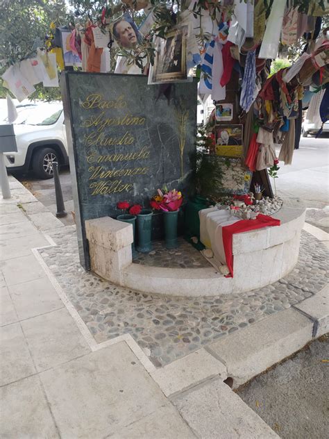 Creiamo Un Giardino Della Memoria In Via D Amelio Luglio