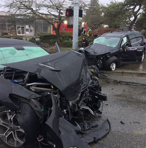 One Driver Seriously Injured In Two Vehicle Collision On 196th St Sw