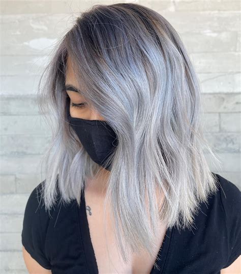 30 Examples Of Transitioning To Gray Hair Top Styles For Women In 2022 Grey Hair Styles For