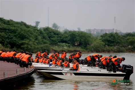 武警浙江总队金华支队开展水上抢险救援集训 中国军网