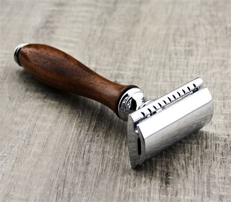 Купить Наборы для бритья Pure Wood 3 Piece Men's Shaving Set With ...