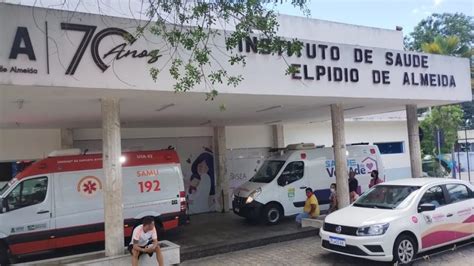 Mulher D Luz No Ch O De Maternidade Do Isea Em Campina Grande